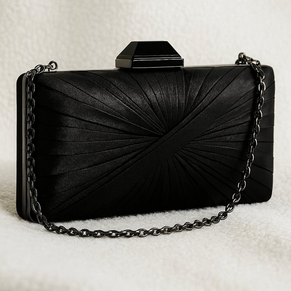 VINTAGE - Black Sondra Roberts Clutch